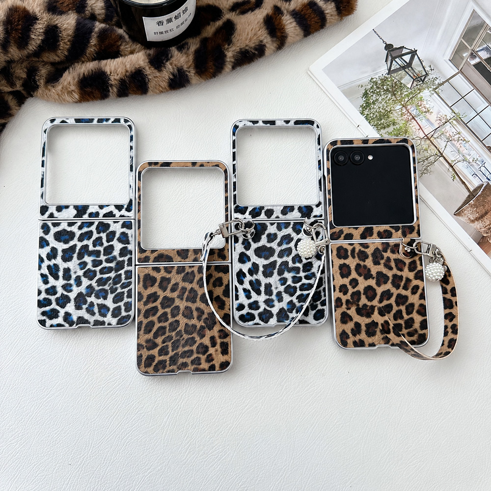Women Accessories For Hand - Leopard Print Folding Flip Phone Case