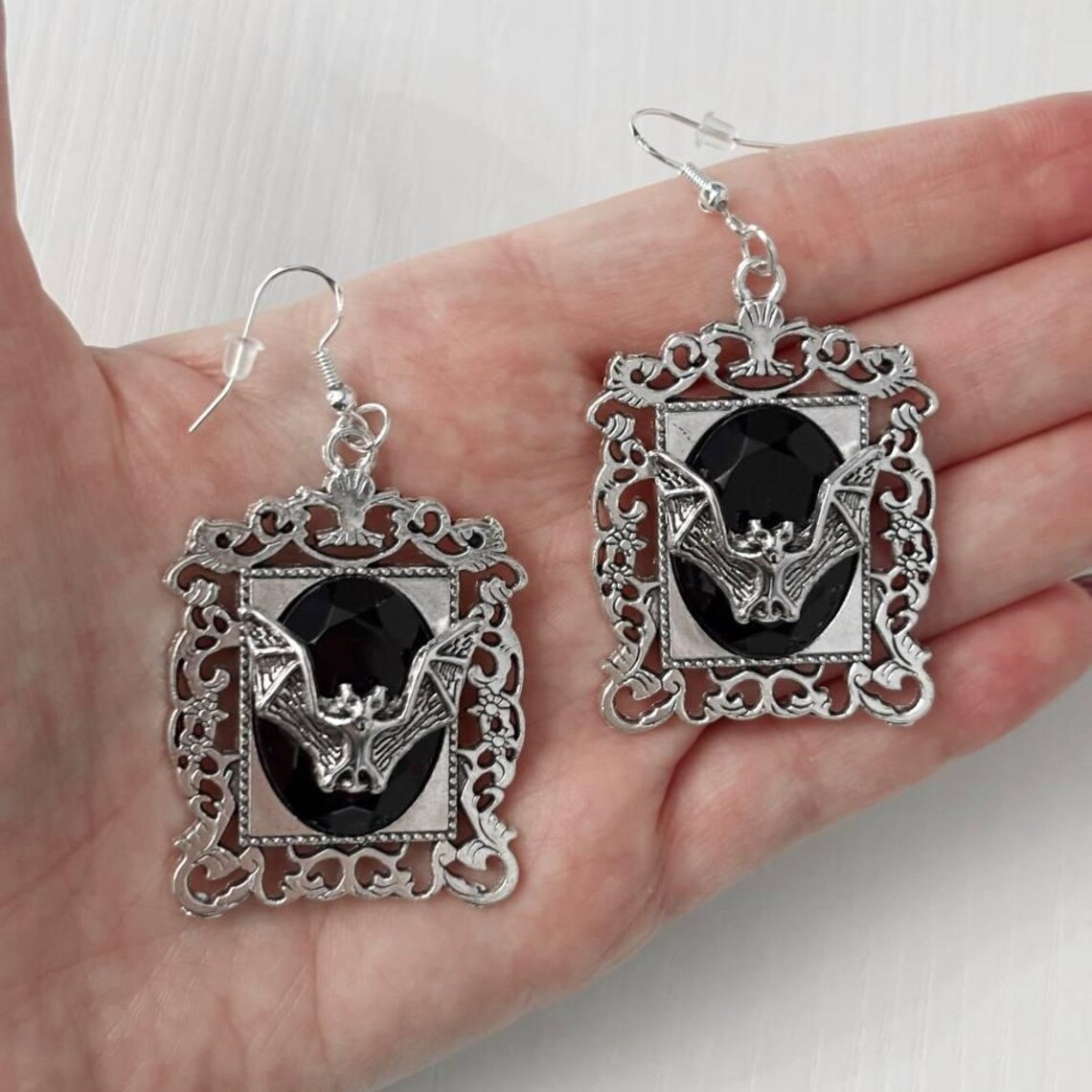 Women'S Victorian Accessories - Vampire bat earrings,Gothic jewelry,witchcraft accessories,paganism,Vintage, mysterious,engraved,Victorian,ear