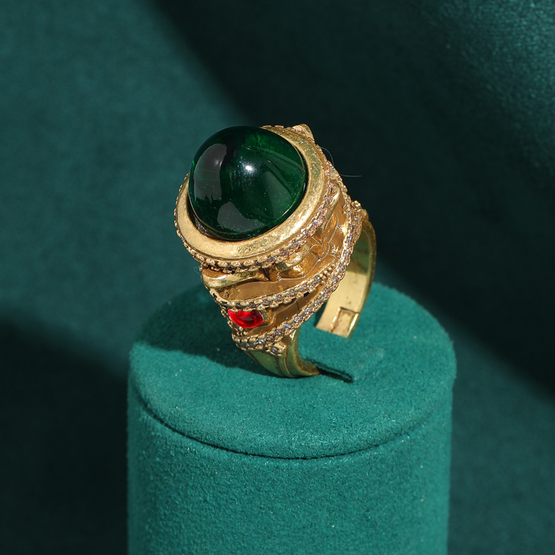 Vintage Green Crown Rings for  - đánh giá và giá Women'S Accessories Trends 2026