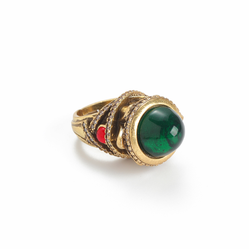 Vintage Green Crown Rings for  - đánh giá và giá Women'S Accessories Trends 2026